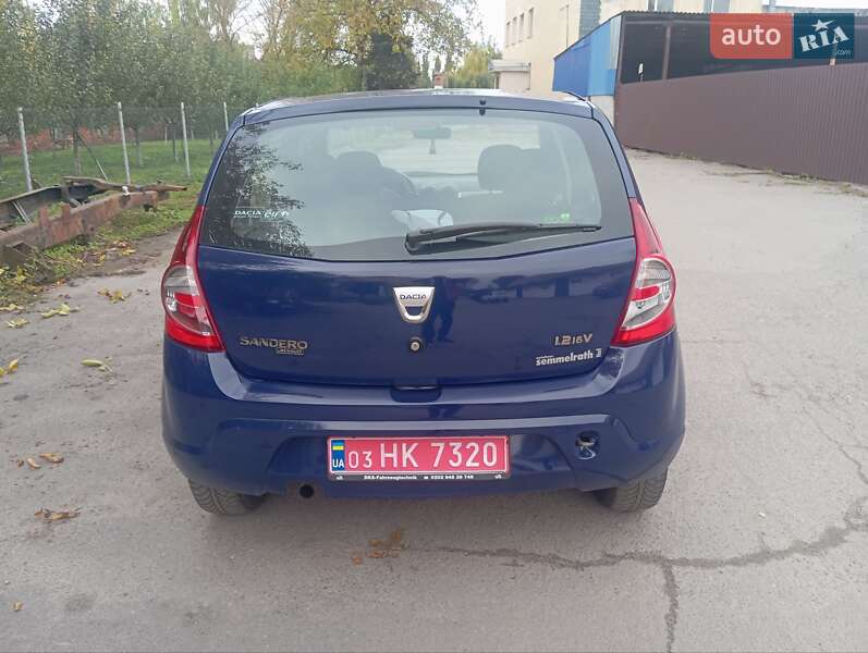 Хэтчбек Dacia Sandero 2009 в Калиновке