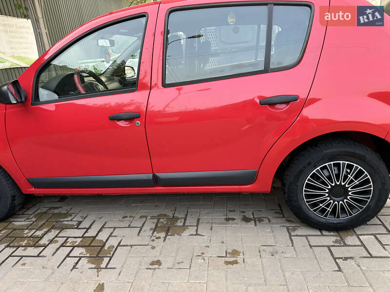 Хетчбек Dacia Sandero 2009 в Хмельницькому