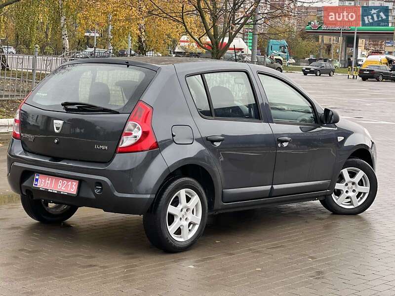 Хетчбек Dacia Sandero 2009 в Сумах фото 21 Хетчбек Dacia Sandero 2009 в Сумах
