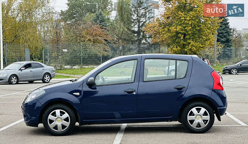 Хетчбек Dacia Sandero 2009 в Житомирі фото 4 Хетчбек Dacia Sandero 2009 в Житомирі