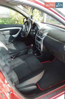 Хетчбек Dacia Sandero 2009 в  фото 12 Хетчбек Dacia Sandero 2009 в