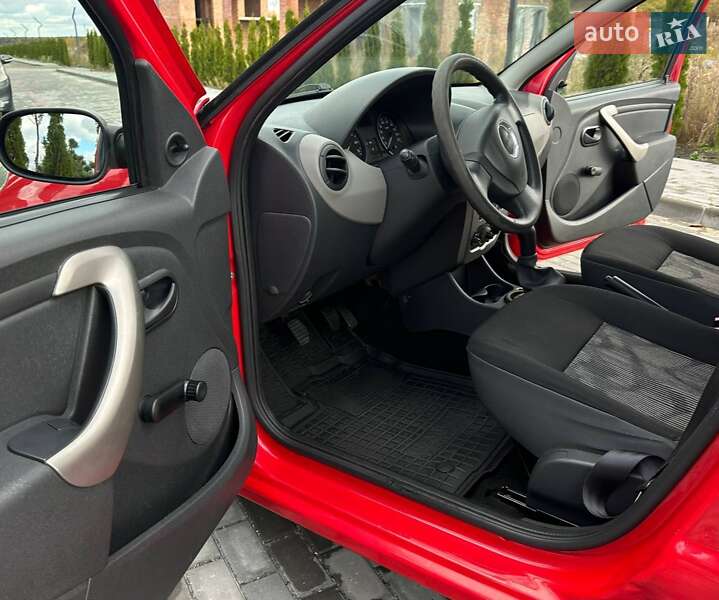 Хэтчбек Dacia Sandero 2009 в Луцке фото 26 Хэтчбек Dacia Sandero 2009 в Луцке