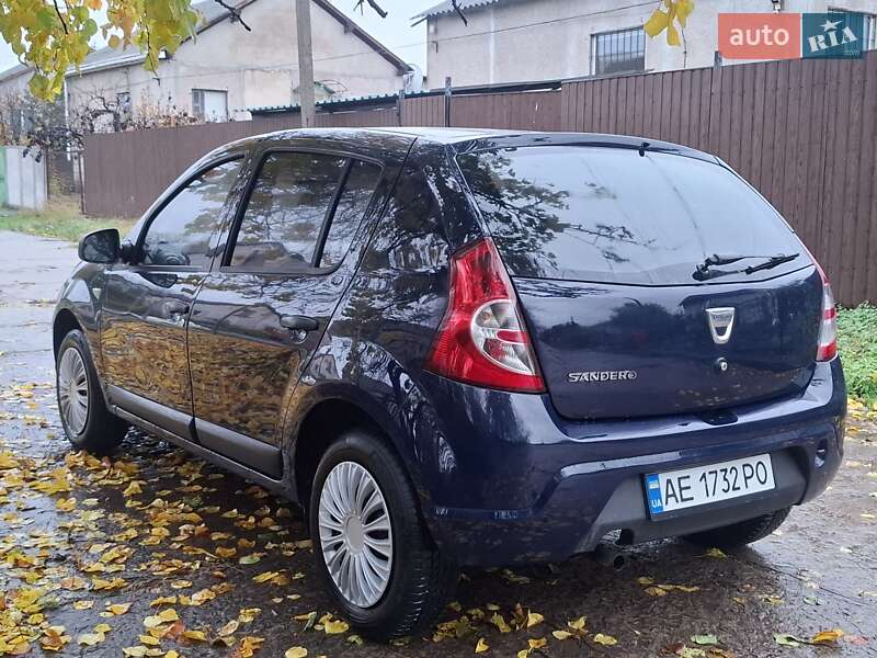 Хэтчбек Dacia Sandero 2012 в Кривом Роге фото 3 Хэтчбек Dacia Sandero 2012 в Кривом Роге
