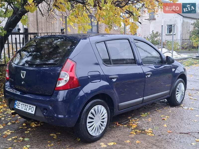 Хэтчбек Dacia Sandero 2012 в Кривом Роге фото 7 Хэтчбек Dacia Sandero 2012 в Кривом Роге