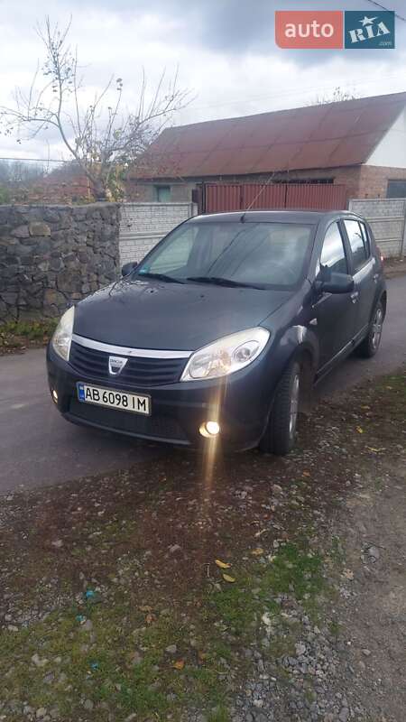 Хетчбек Dacia Sandero 2008 в Вінниці