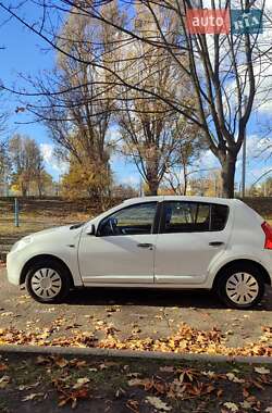 Хетчбек Dacia Sandero 2009 в Дніпрі