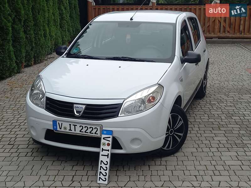 Хэтчбек Dacia Sandero 2009 в Самборе фото 5 Хэтчбек Dacia Sandero 2009 в Самборе