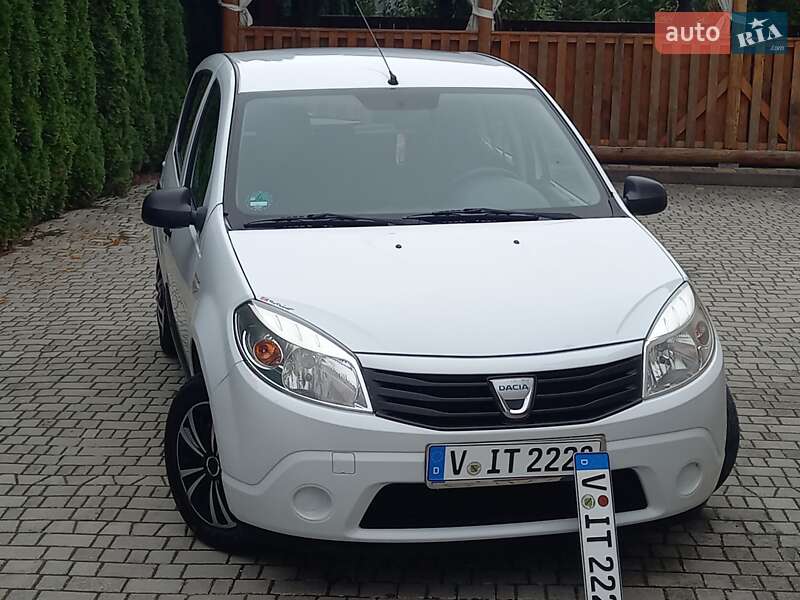 Хэтчбек Dacia Sandero 2009 в Самборе фото 23 Хэтчбек Dacia Sandero 2009 в Самборе