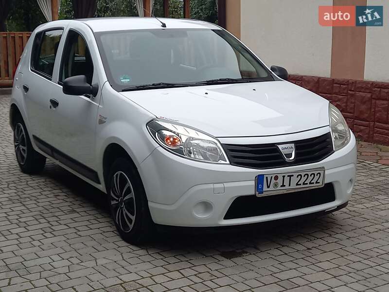 Хэтчбек Dacia Sandero 2009 в Самборе фото 27 Хэтчбек Dacia Sandero 2009 в Самборе