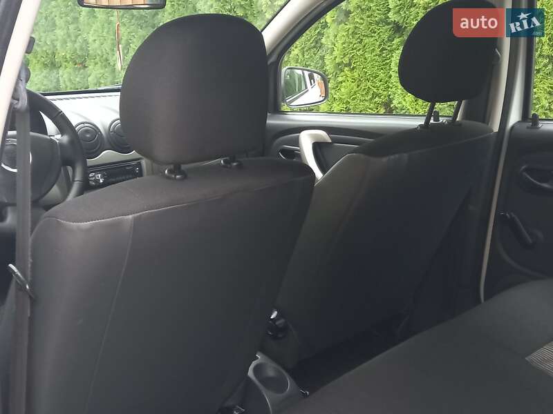 Хэтчбек Dacia Sandero 2009 в Самборе фото 67 Хэтчбек Dacia Sandero 2009 в Самборе