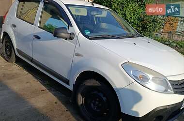 Хэтчбек Dacia Sandero 2009 в Запорожье
