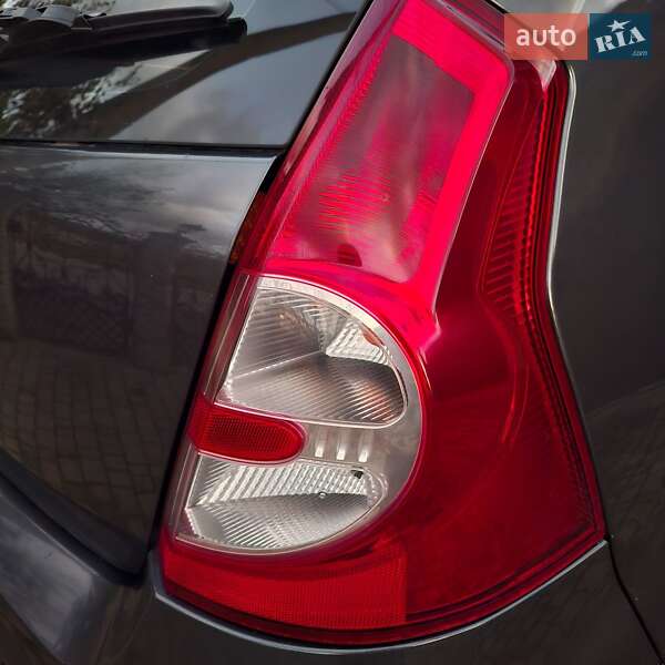 Хетчбек Dacia Sandero 2011 в Івано-Франківську