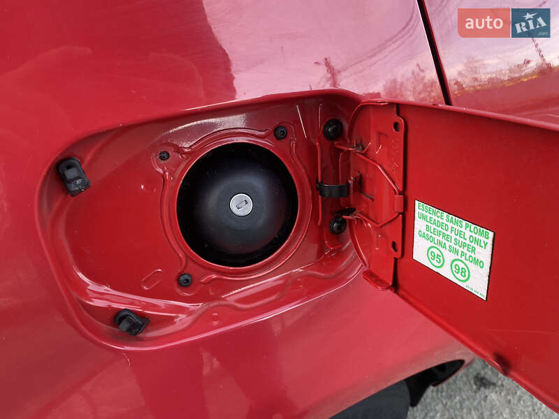 Хэтчбек Dacia Sandero 2010 в Киеве