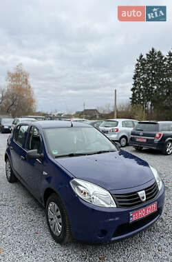 Хэтчбек Dacia Sandero 2009 в Луцке