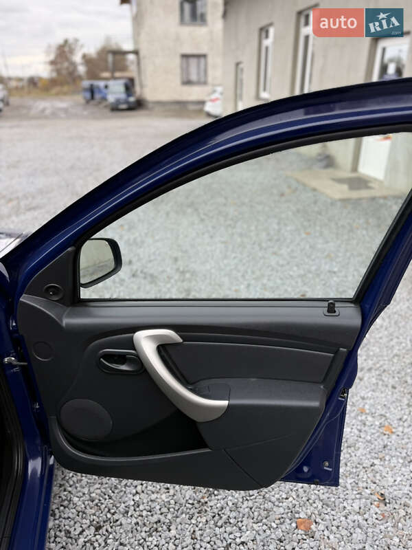 Хетчбек Dacia Sandero 2009 в Луцьку фото 80 Хетчбек Dacia Sandero 2009 в Луцьку