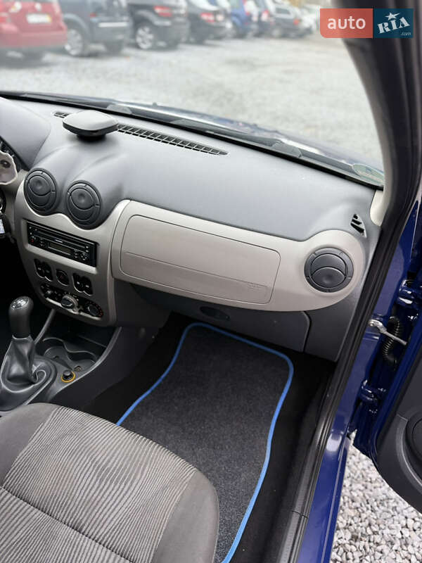 Хетчбек Dacia Sandero 2009 в Луцьку фото 85 Хетчбек Dacia Sandero 2009 в Луцьку