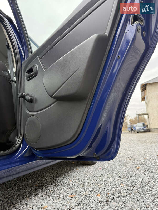 Хетчбек Dacia Sandero 2009 в Луцьку фото 116 Хетчбек Dacia Sandero 2009 в Луцьку