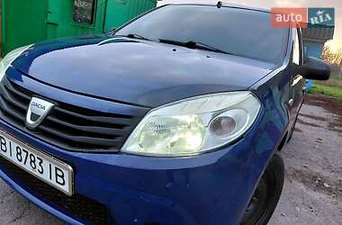 Хэтчбек Dacia Sandero 2009 в Решетиловке