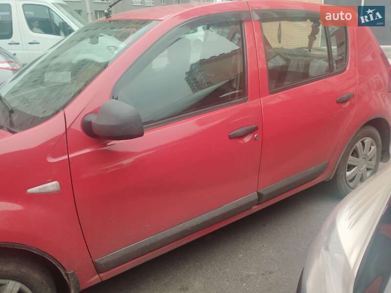 Хетчбек Dacia Sandero 2008 в Немирові