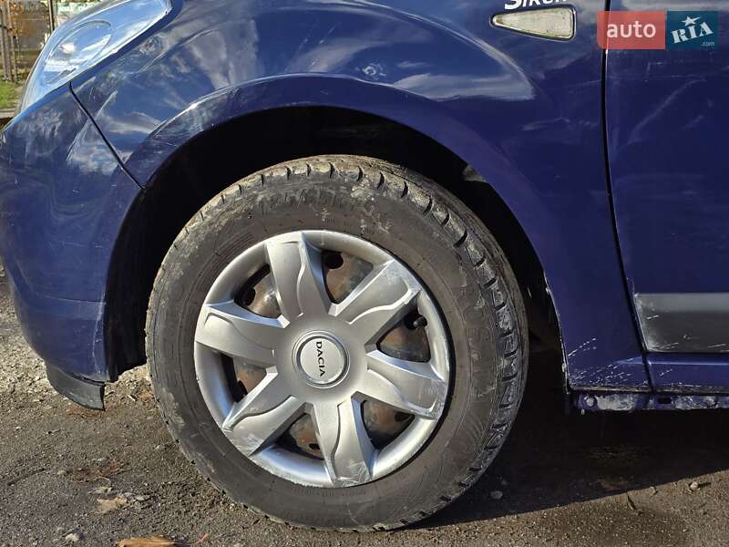 Хетчбек Dacia Sandero 2009 в Львові