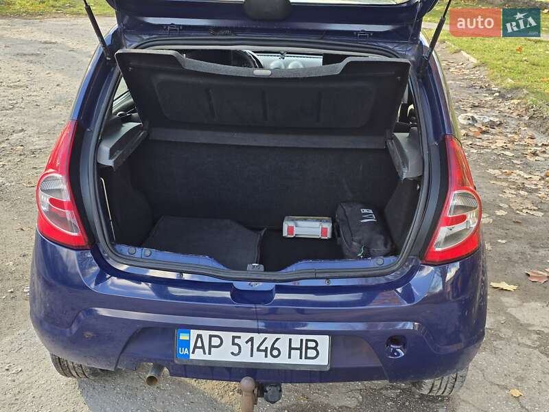 Хетчбек Dacia Sandero 2009 в Львові