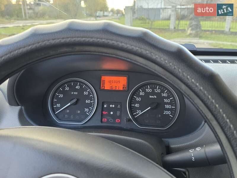 Хетчбек Dacia Sandero 2009 в Львові