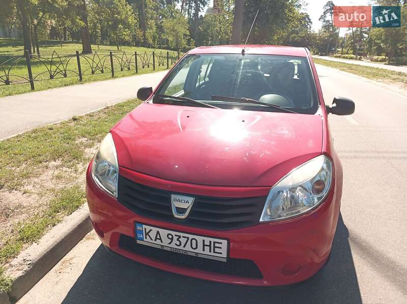 Хетчбек Dacia Sandero 2009 в Києві