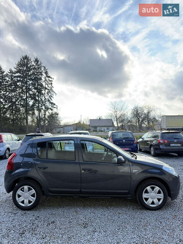 Хэтчбек Dacia Sandero 2009 в Луцке фото 16 Хэтчбек Dacia Sandero 2009 в Луцке