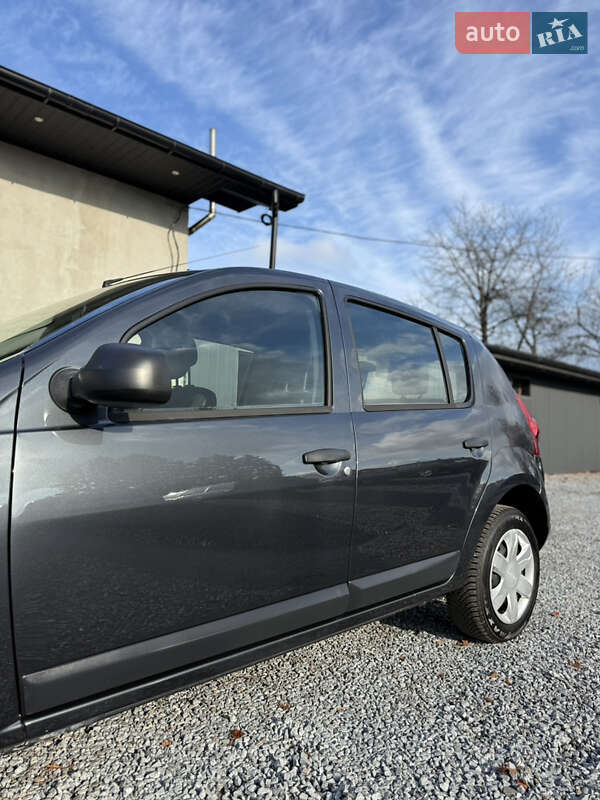 Хэтчбек Dacia Sandero 2009 в Луцке фото 39 Хэтчбек Dacia Sandero 2009 в Луцке