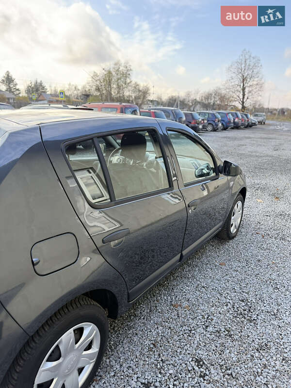 Хэтчбек Dacia Sandero 2009 в Луцке фото 70 Хэтчбек Dacia Sandero 2009 в Луцке