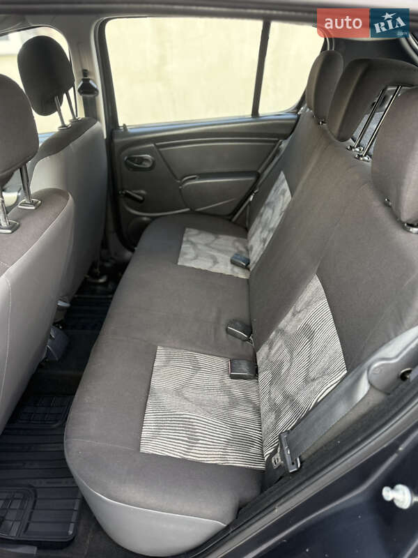 Хэтчбек Dacia Sandero 2009 в Луцке фото 101 Хэтчбек Dacia Sandero 2009 в Луцке