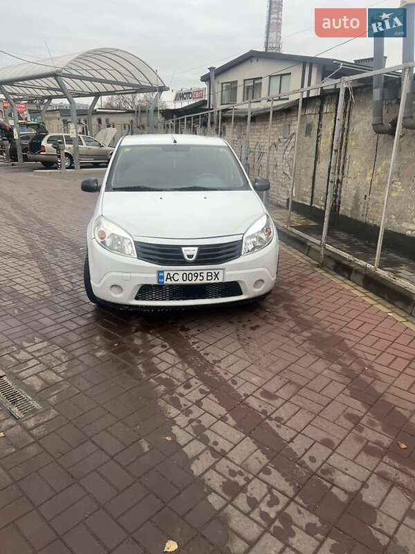 Хетчбек Dacia Sandero 2011 в Луцьку