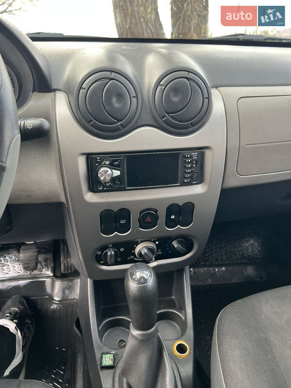 Хэтчбек Dacia Sandero 2010 в Калуше фото 14 Хэтчбек Dacia Sandero 2010 в Калуше