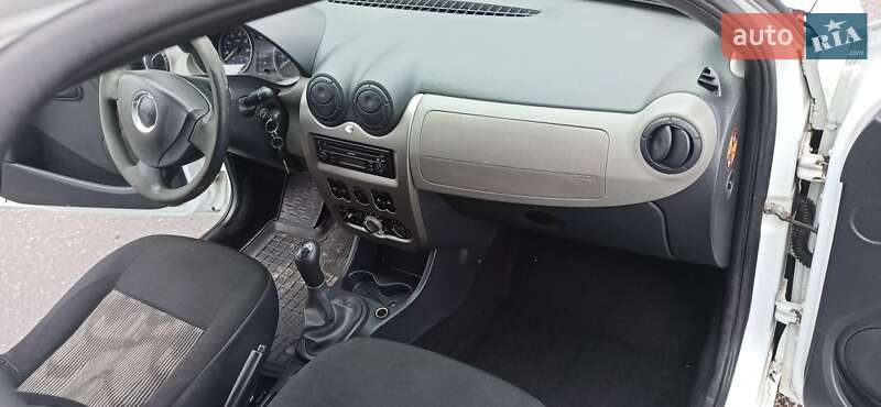 Хэтчбек Dacia Sandero 2012 в Черкассах