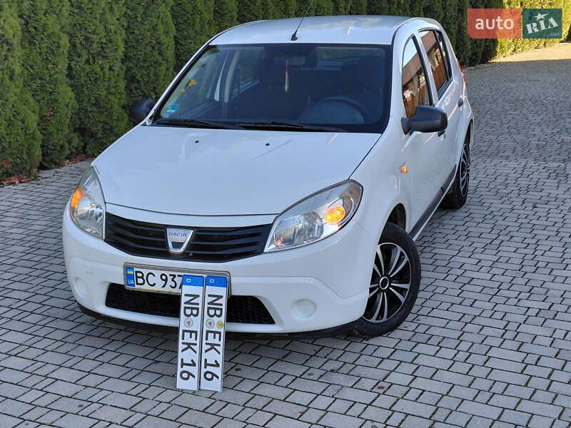 Хэтчбек Dacia Sandero 2010 в Самборе фото 3 Хэтчбек Dacia Sandero 2010 в Самборе
