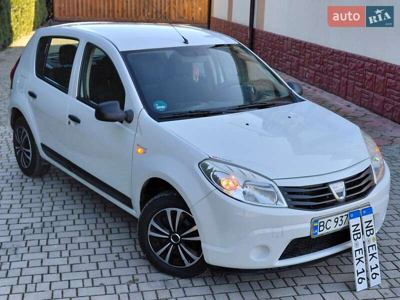 Хэтчбек Dacia Sandero 2010 в Самборе фото 17 Хэтчбек Dacia Sandero 2010 в Самборе