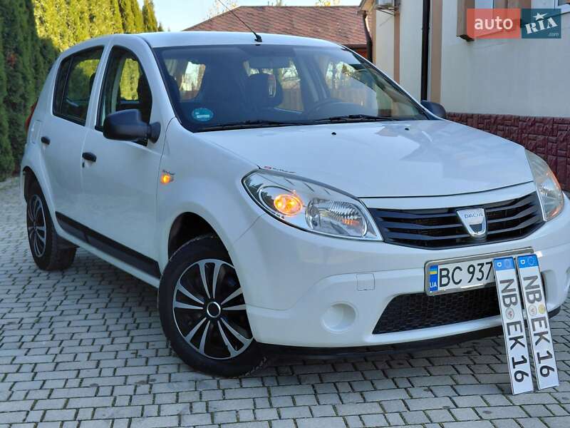 Хэтчбек Dacia Sandero 2010 в Самборе фото 21 Хэтчбек Dacia Sandero 2010 в Самборе