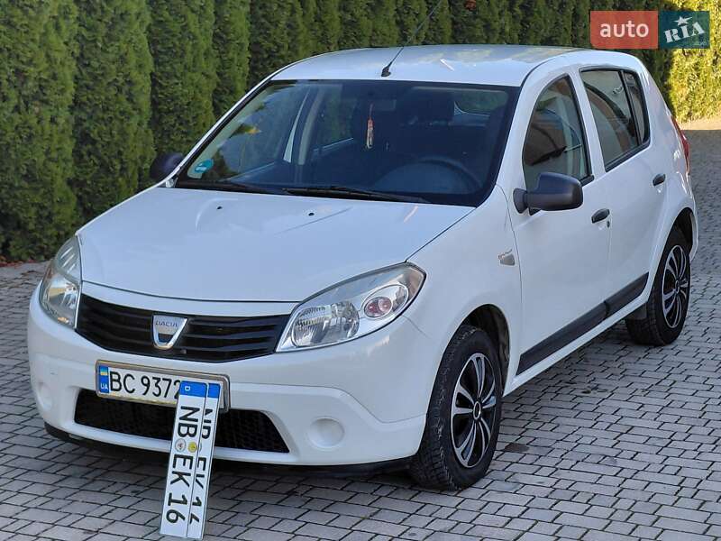 Хэтчбек Dacia Sandero 2010 в Самборе фото 24 Хэтчбек Dacia Sandero 2010 в Самборе