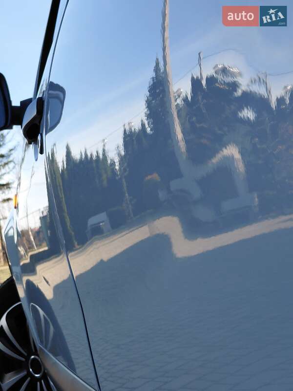 Хэтчбек Dacia Sandero 2010 в Самборе фото 45 Хэтчбек Dacia Sandero 2010 в Самборе