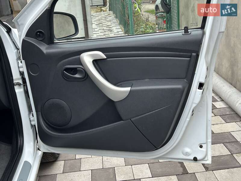 Хэтчбек Dacia Sandero 2009 в Ровно фото 37 Хэтчбек Dacia Sandero 2009 в Ровно