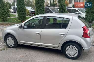 Хетчбек Dacia Sandero 2011 в Вінниці