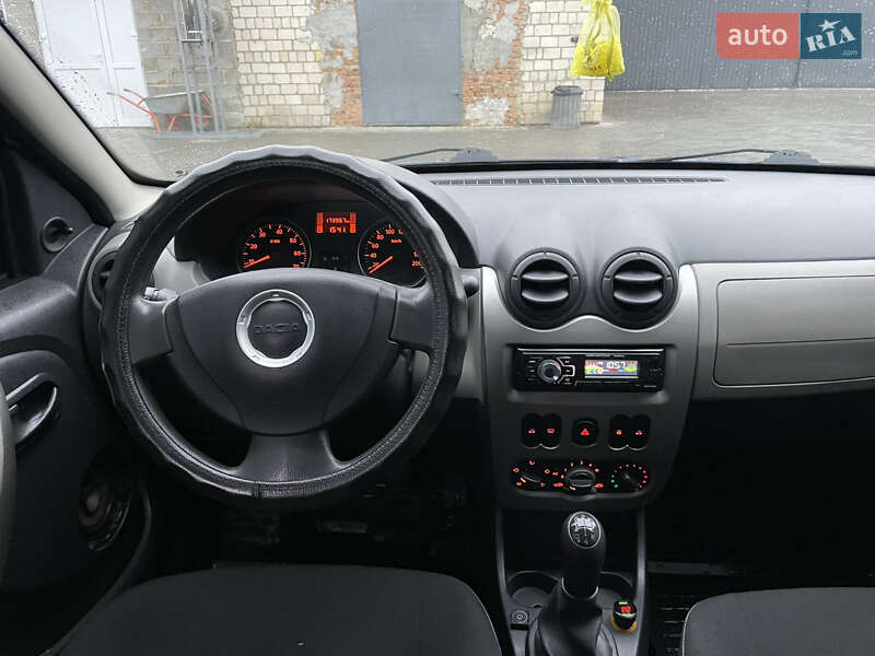 Хэтчбек Dacia Sandero 2009 в Баре