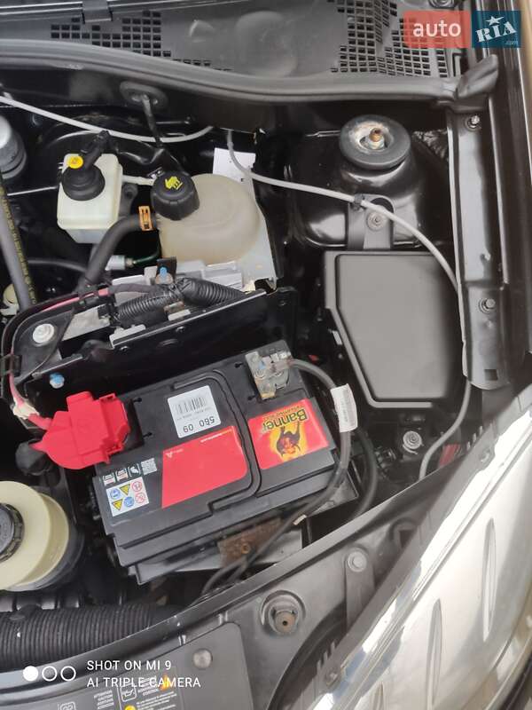 Хэтчбек Dacia Sandero 2012 в Немирове