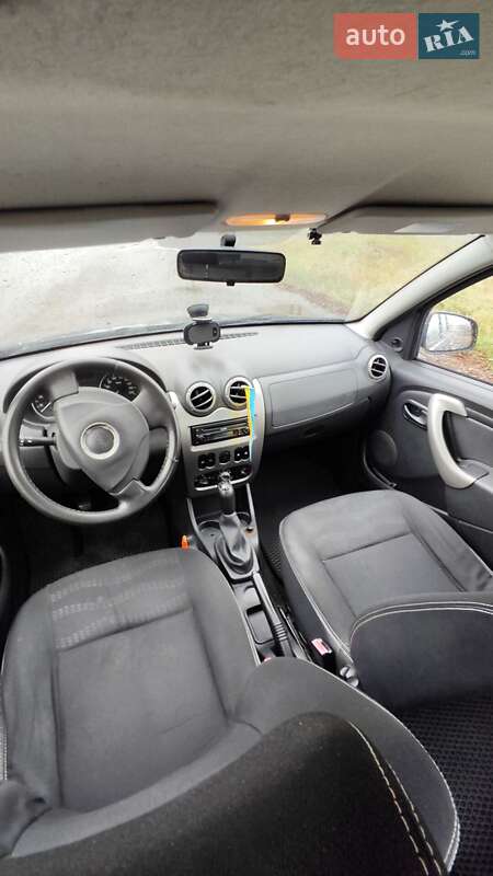 Хэтчбек Dacia Sandero 2010 в Глевахе
