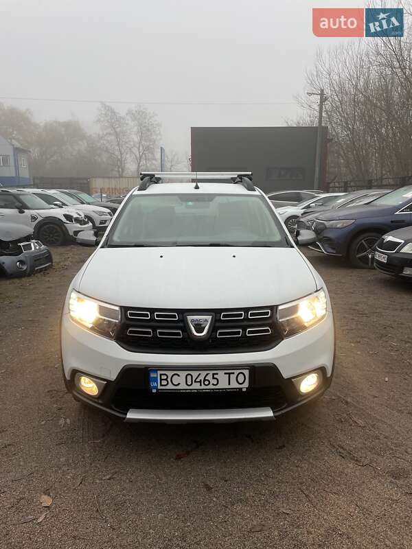 Хетчбек Dacia Sandero 2020 в Львові