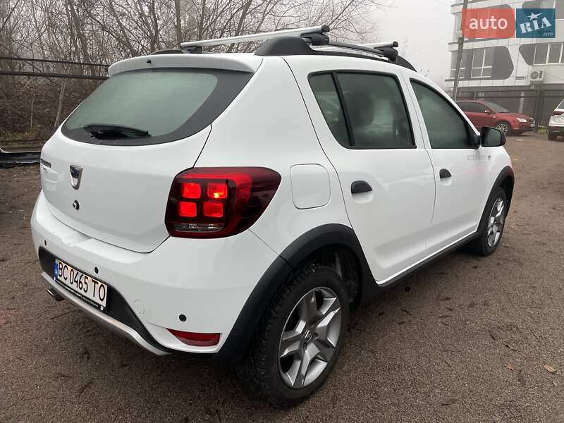 Хетчбек Dacia Sandero 2020 в Львові