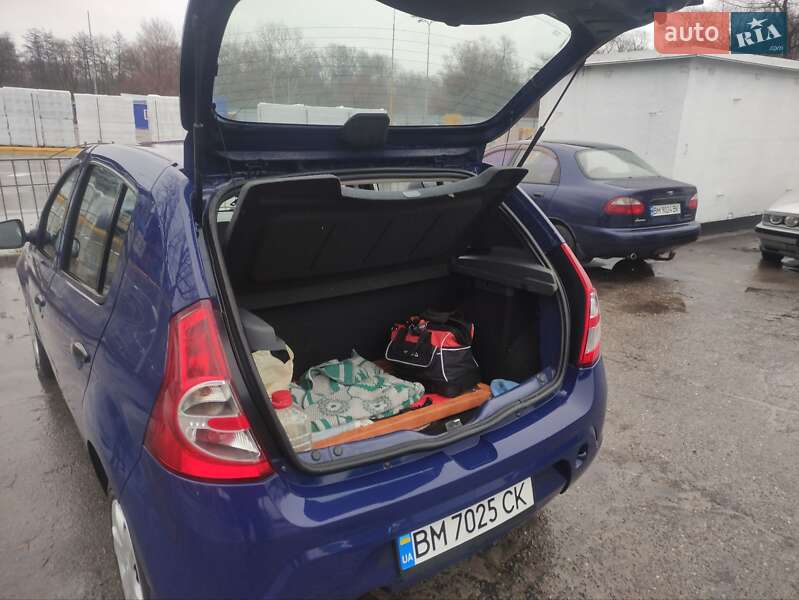 Хэтчбек Dacia Sandero 2009 в Сумах