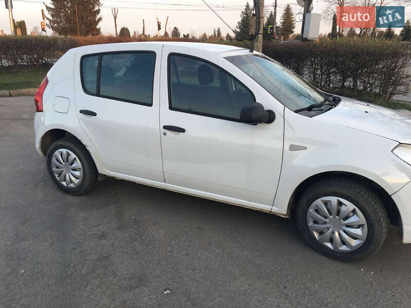 Хэтчбек Dacia Sandero 2012 в Тернополе фото 6 Хэтчбек Dacia Sandero 2012 в Тернополе
