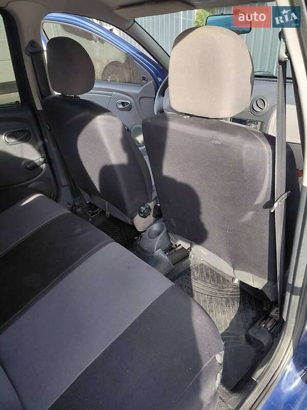 Хэтчбек Dacia Sandero 2009 в Сумах