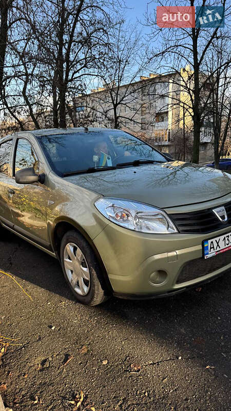 Хэтчбек Dacia Sandero 2008 в Харькове